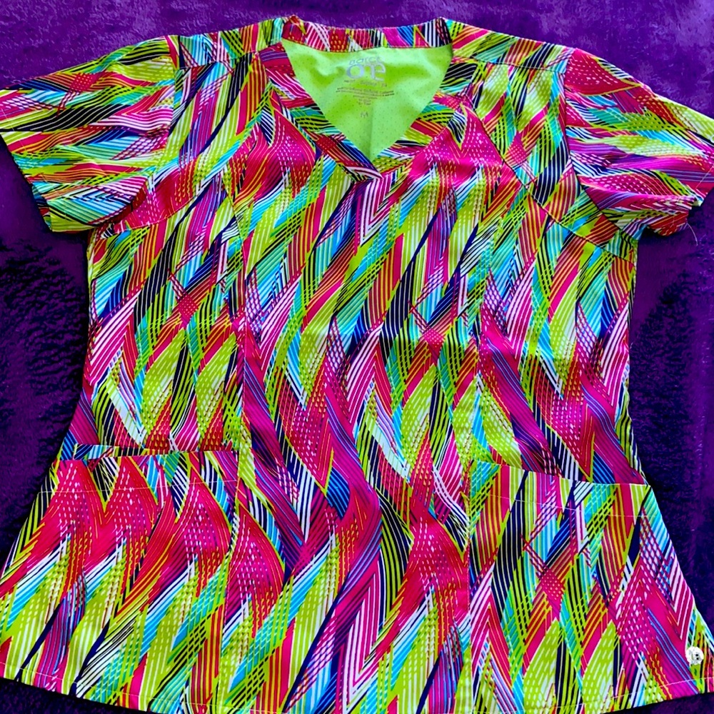 Barco one scrub top🌈
